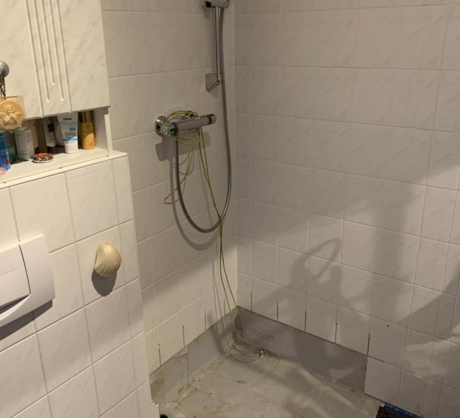 Umbau Duschbecken auf Fußbodenniveau - Max Grundmann