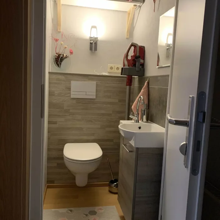 Einbau WC auf kleinstem Raum - Max Grundmann